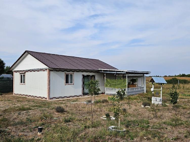 Casă cu 3 camere cu Teren 725 Mp în Gruiu