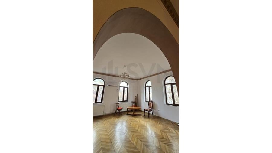 Apartament cu 3 camere circular, mobilat în Ferdinand
