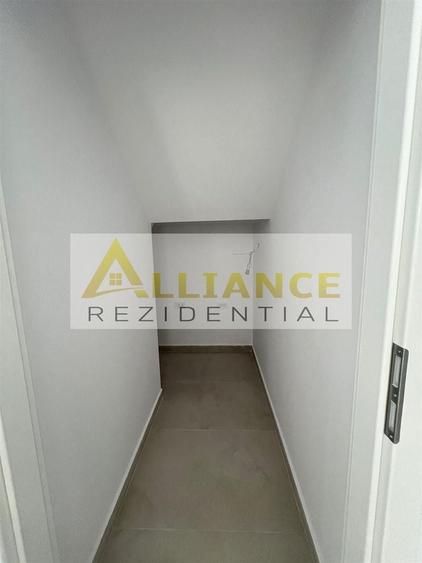 Casă individuală cu 5 camere cu Canalizare în Berceni