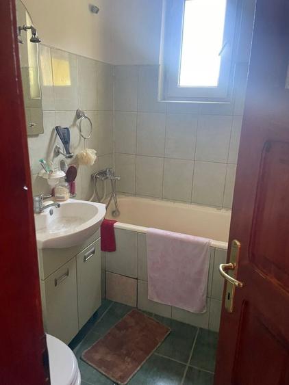 Apartament cu 3 camere în Ostra
