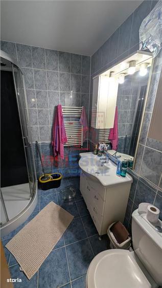 Apartament cu 3 camere decomandat în Canta