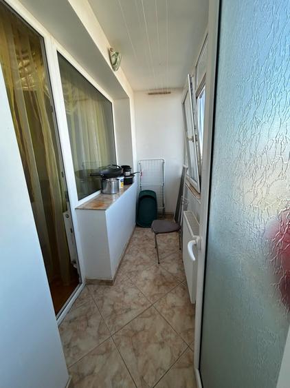 Apartament cu 3 camere decomandat în Mazepa 2