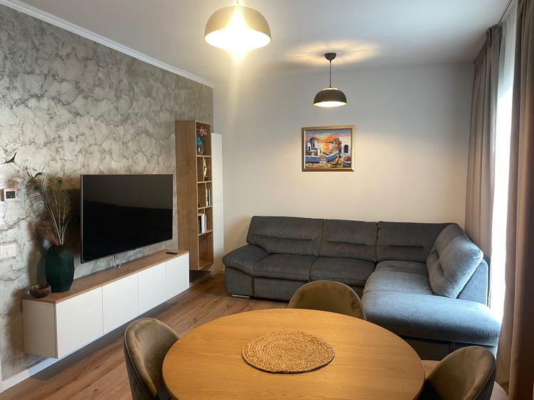 Apartament cu 2 camere semidecomandat în Central