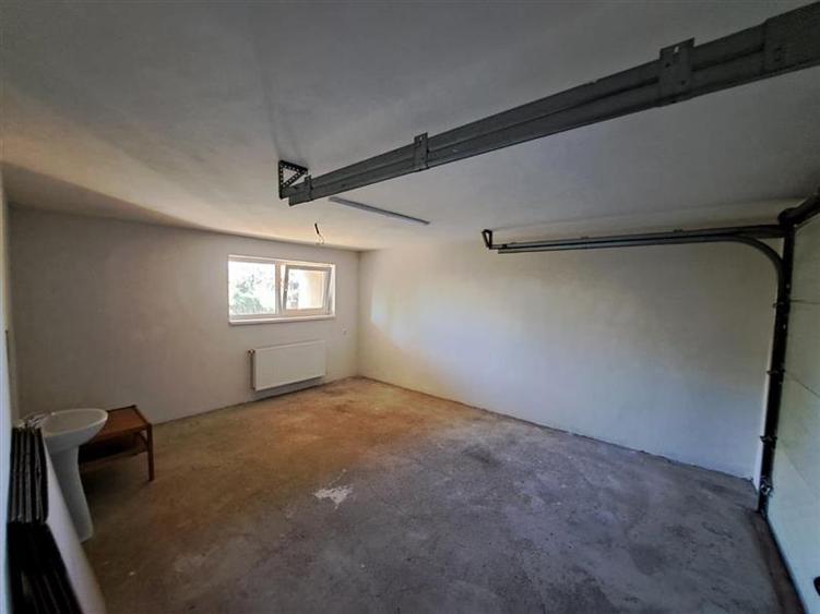 Duplex cu 5 camere cu Canalizare în Andrei Mureșanu