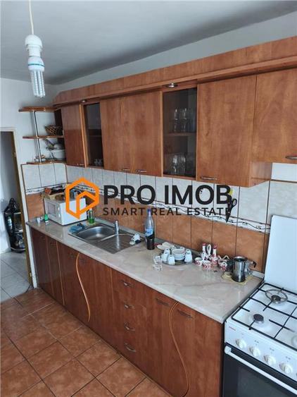 Apartament cu 2 camere decomandat, mobilat în Unirii Sud