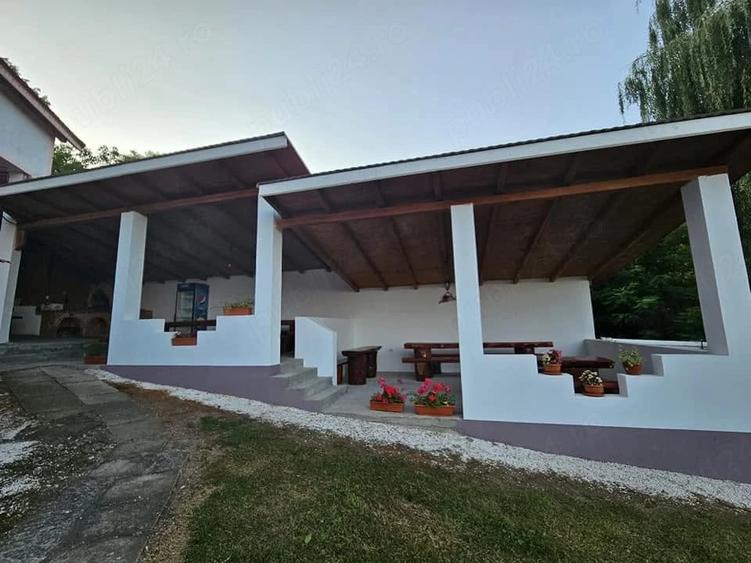 Casă cu 3 camere cu Teren 400 Mp în Breazova