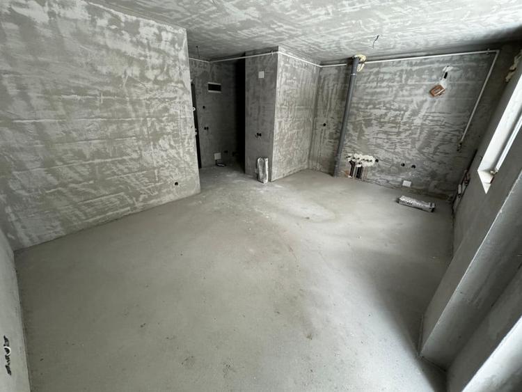 Apartament cu 3 camere semidecomandat în Florești — fotografia 2