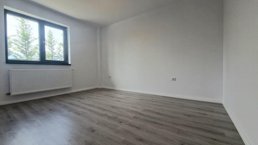 Spațiu comercial, de 55 mp, în 1 Decembrie