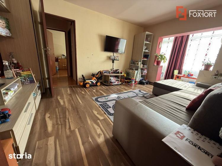 Apartament cu 2 camere semidecomandat, mobilat în Odobescu