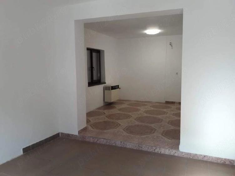 Spațiu comercial, de 50 mp, în Central