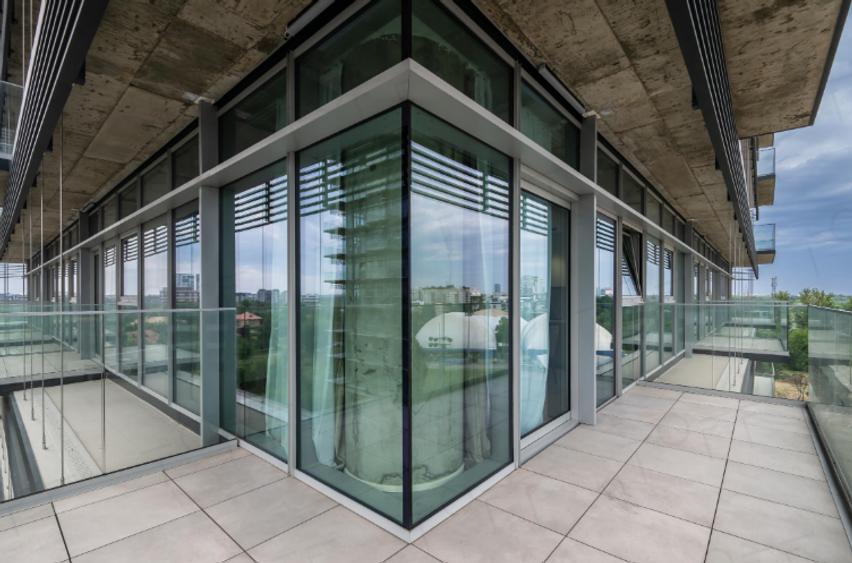 Apartament cu 3 camere decomandat în Aviației