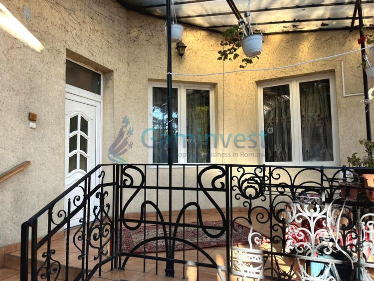 Casă individuală cu 4 camere cu Canalizare în Ultracentral
