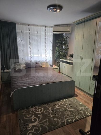 Apartament cu 3 camere semidecomandat, mobilat în Micro 14