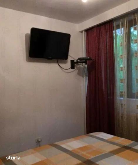 Apartament cu 3 camere decomandat, mobilat în Drumul Taberei