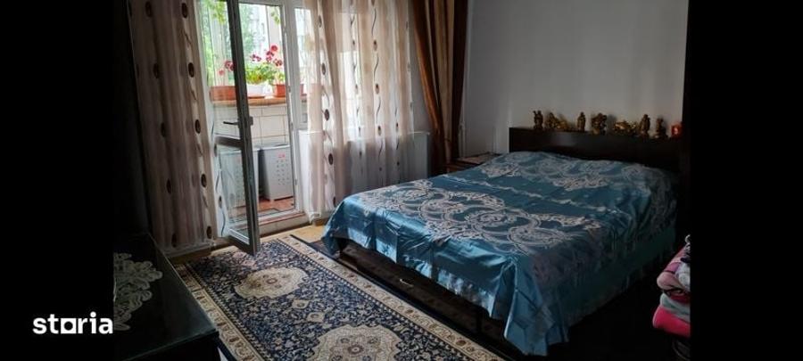 Apartament cu 3 camere decomandat în Nerva Traian