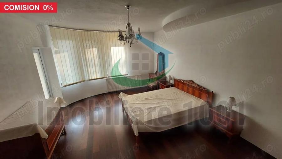 Casă cu 6 camere cu Teren 1871 Mp în Griviței
