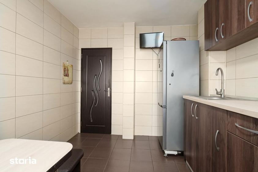 Apartament cu 3 camere decomandat, mobilat în Ștefan cel Mare