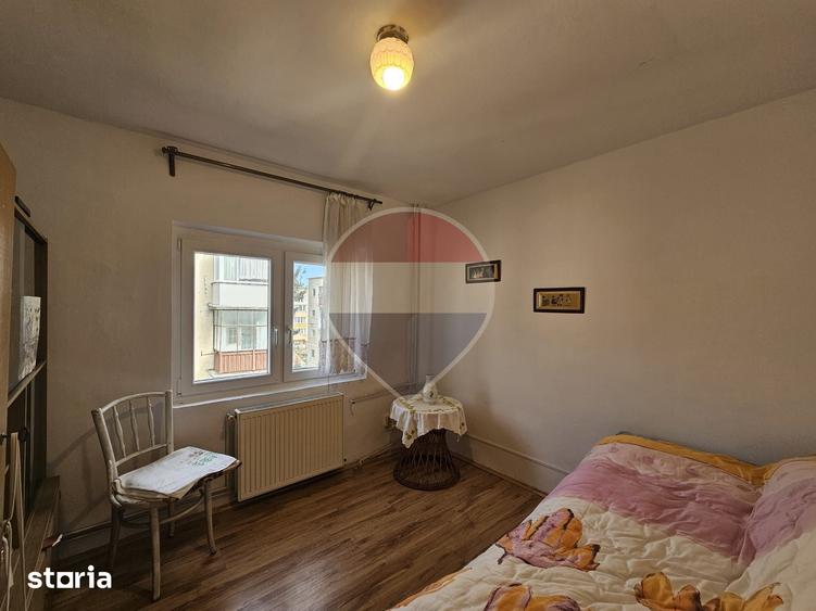 Apartament cu 7 camere în Central