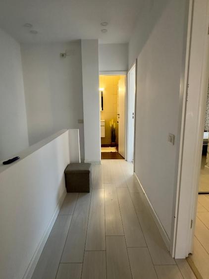 Casă cu 4 camere cu Garaj în Tunari