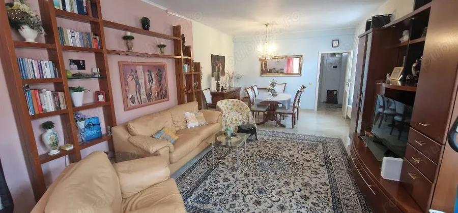 Casă cu 6 camere cu Teren 150 Mp în Central