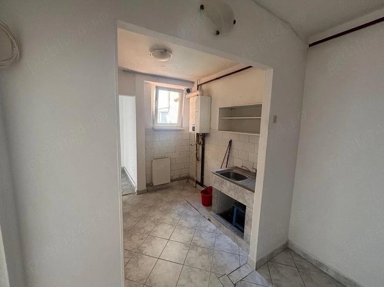 Apartament cu 2 camere decomandat în Mărăței