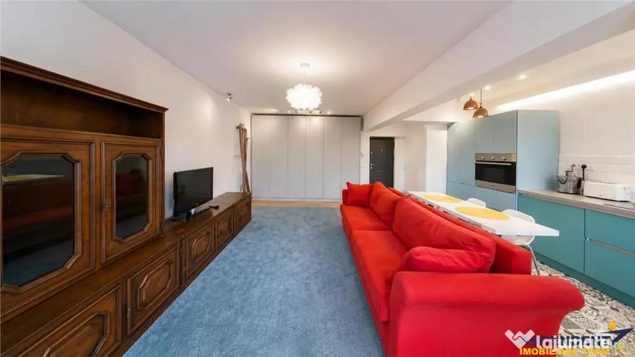 Apartament cu 2 camere semidecomandat în Centrul Civic