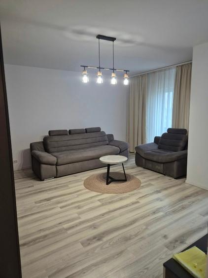 Apartament cu 2 camere decomandat, mobilat în Sisești