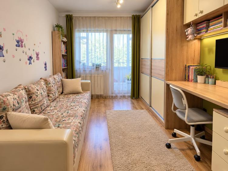 Apartament cu 3 camere decomandat în Târgu Cucu