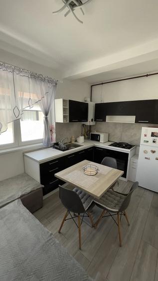 Garsonieră decomandată în Girocului