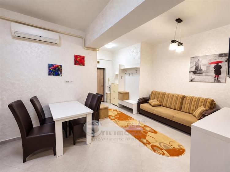 Apartament cu 2 camere decomandat în Podu Roș