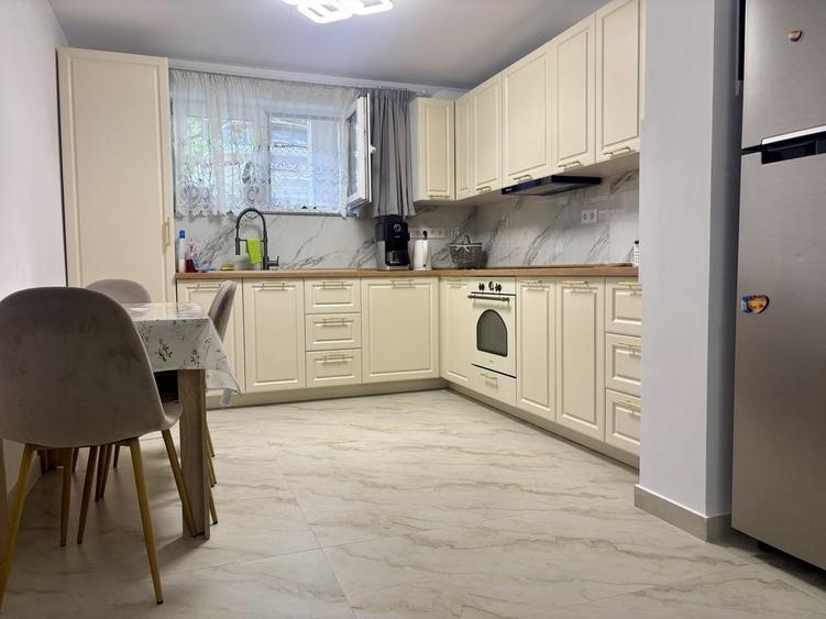 Apartament 3 camere 60 mp utili.Zona||Rahovei-Supeco - 1
