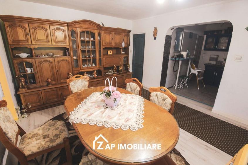 Casă individuală cu 5 camere cu Canalizare în Sângeorgiu de Mureș