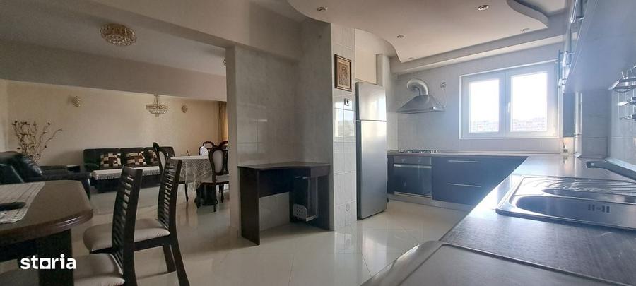 Apartament cu 3 camere decomandat în Lacul Tei
