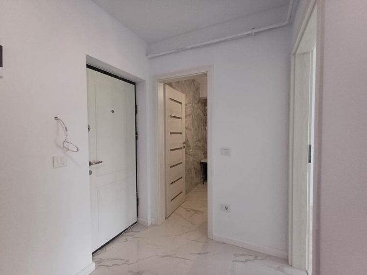 Apartament cu 2 camere decomandat în Nicolina