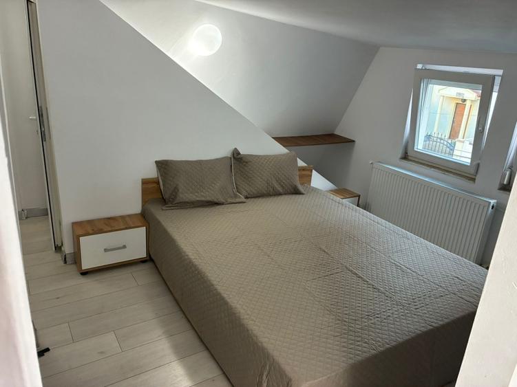 Duplex cu 2 camere cu Teren 40 Mp în Trocadero