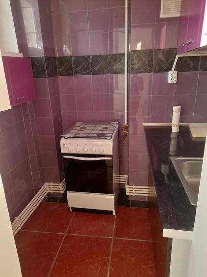 Apartament cu 2 camere semidecomandat în Dacia
