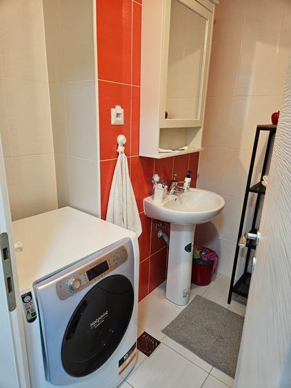 Apartament cu 3 camere decomandat în Theodor Pallady