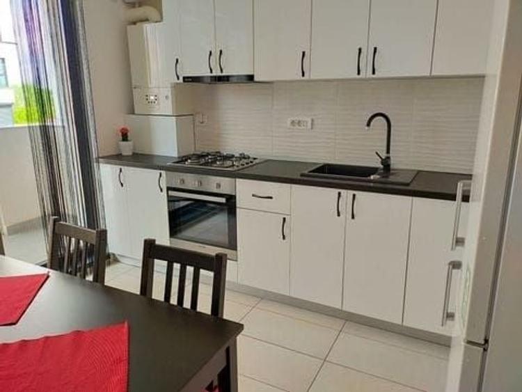 Garsonieră decomandată în Central