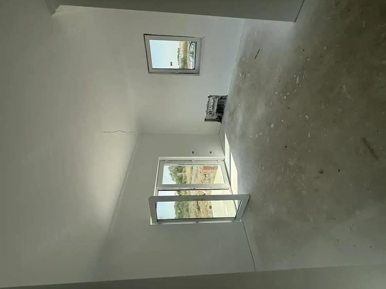 Casă cu 3 camere cu Teren 735 Mp în Urseni