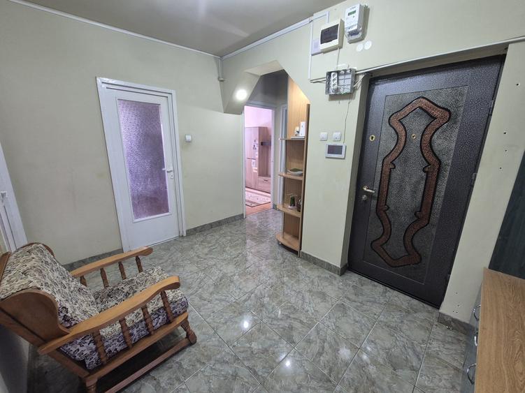 Apartament cu 4 camere decomandat în Ultracentral