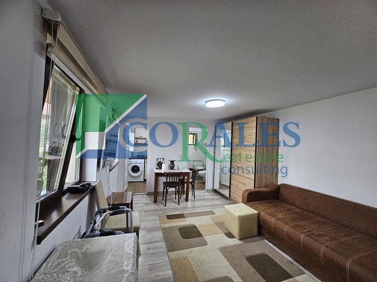 Casă individuală cu 5 camere cu Canalizare în Lunei