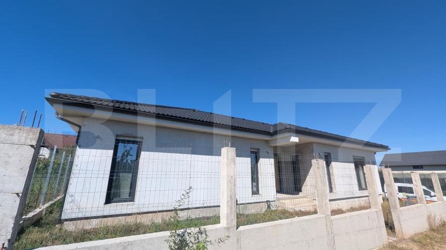 Casă individuală cu 4 camere cu Teren 497 Mp în Micești