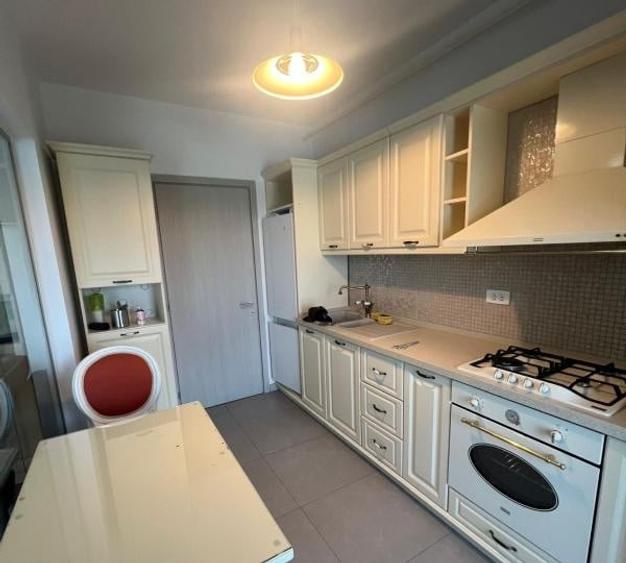 Apartament cu 2 camere decomandat, mobilat în Crângași