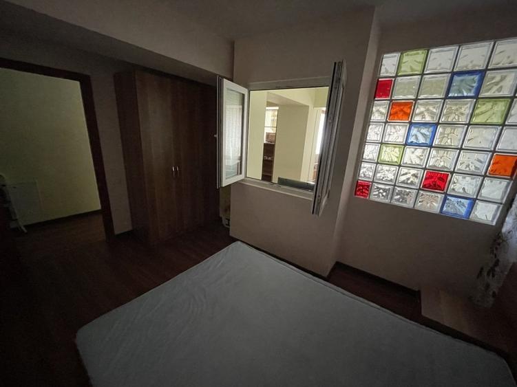 Apartament cu 2 camere semidecomandat, mobilat în Tomis Nord
