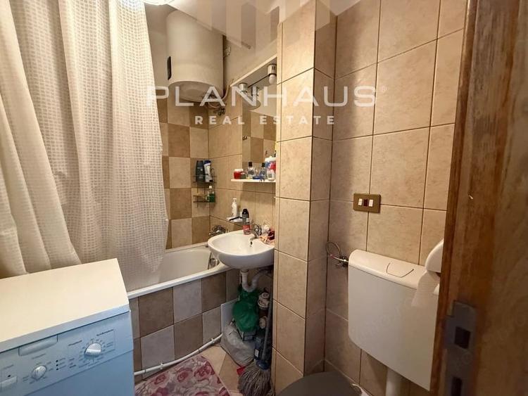 Garsonieră decomandată în Central