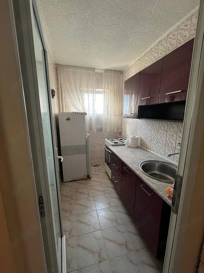 Apartament cu 2 camere semidecomandat în Brâncoveanu