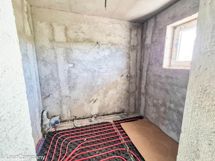 Casă individuală cu 5 camere cu Teren 351 Mp în Prundu