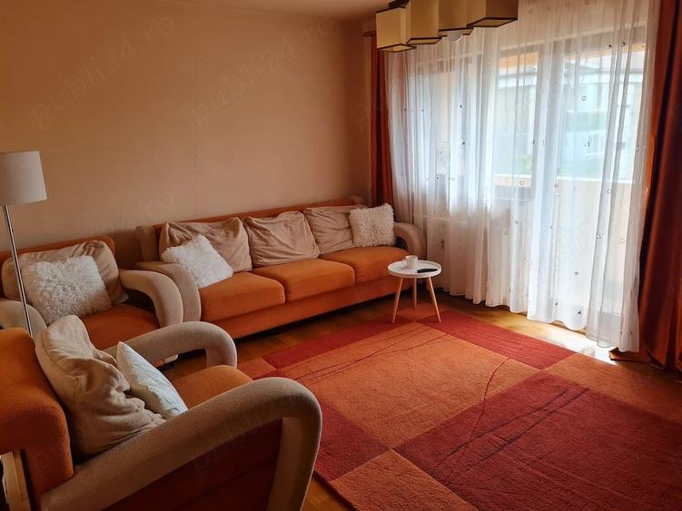 Apartament cu 3 camere decomandat în Nufărul