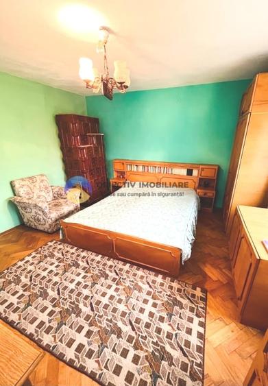 Casă cu 6 camere cu Teren 953 Mp în Bicaz-Chei