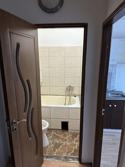 Garsonieră decomandată în Central